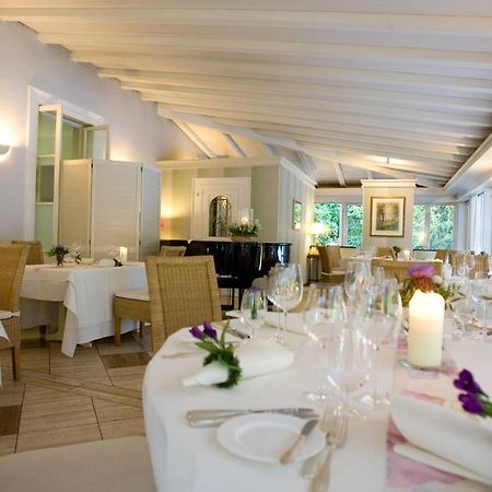 Hotel Restaurant Villa Fayence Wallerfangen Esterno foto